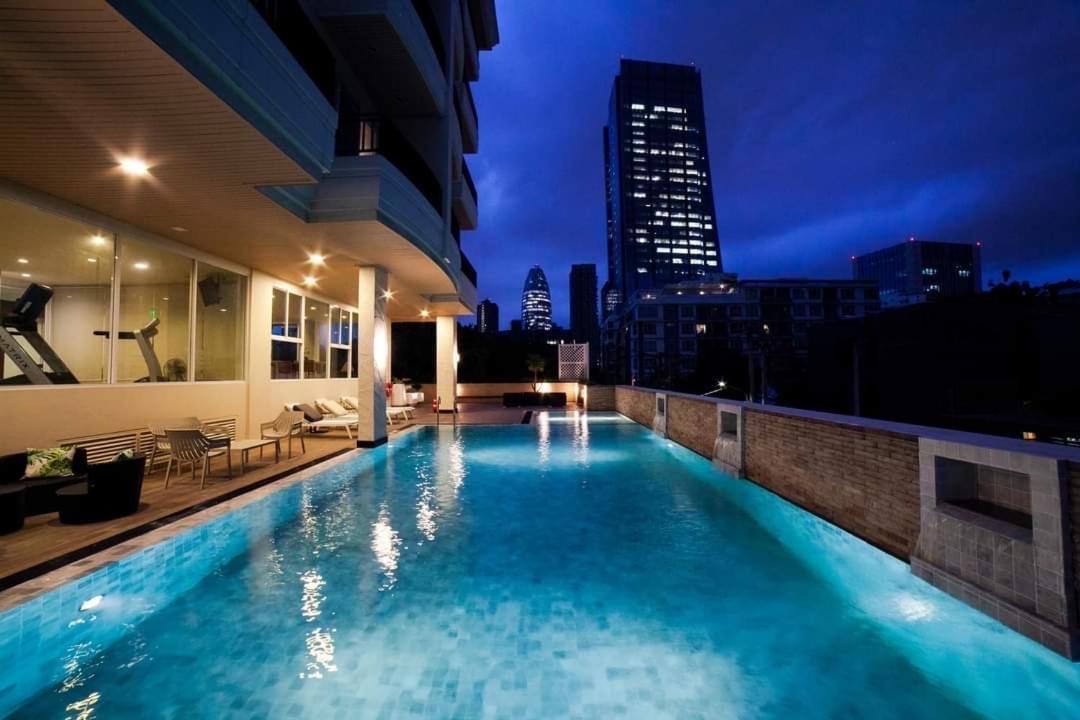 Апарт отель Bangkok Patio Bts Sanam Pao Экстерьер фото