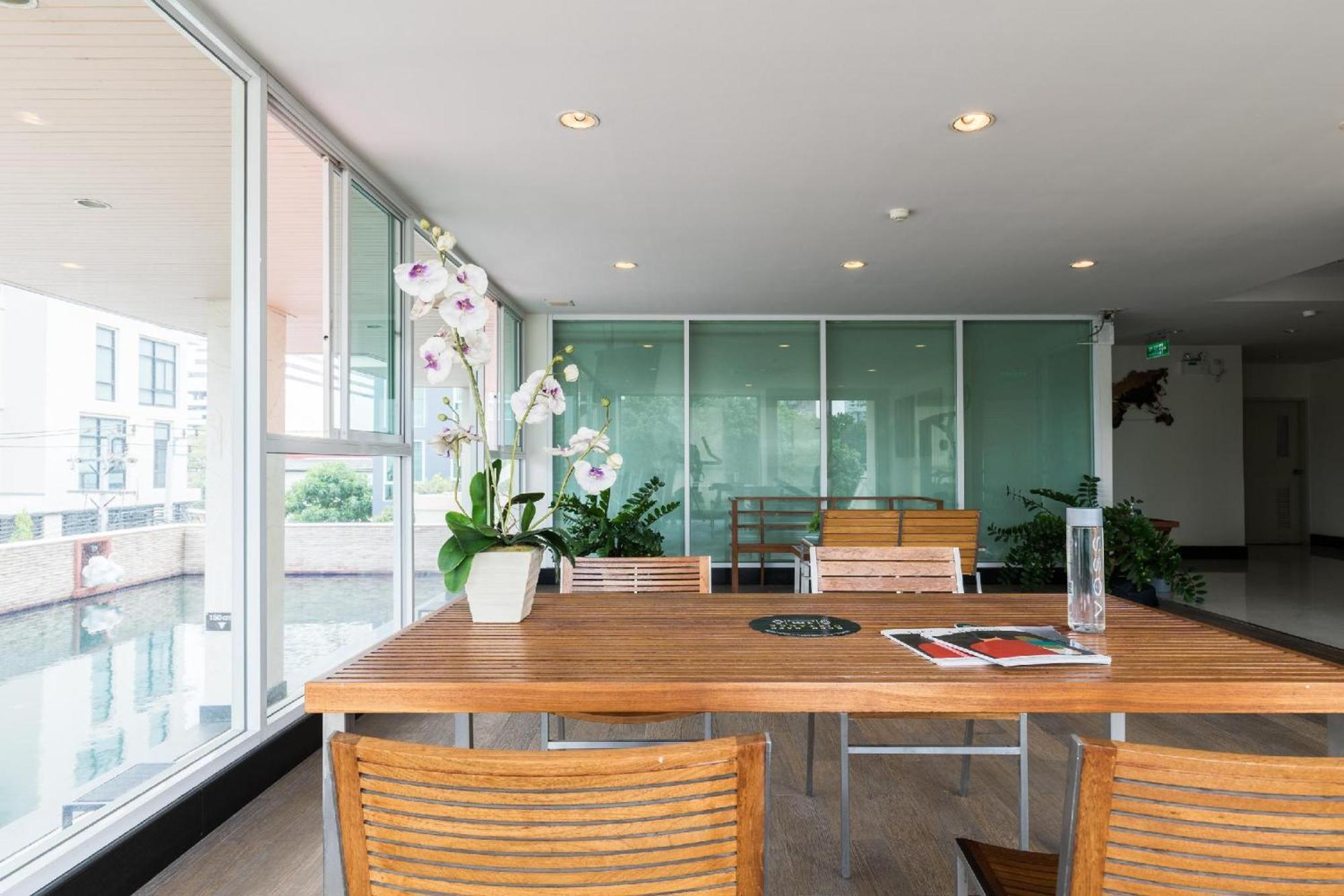 Апарт отель Bangkok Patio Bts Sanam Pao Экстерьер фото